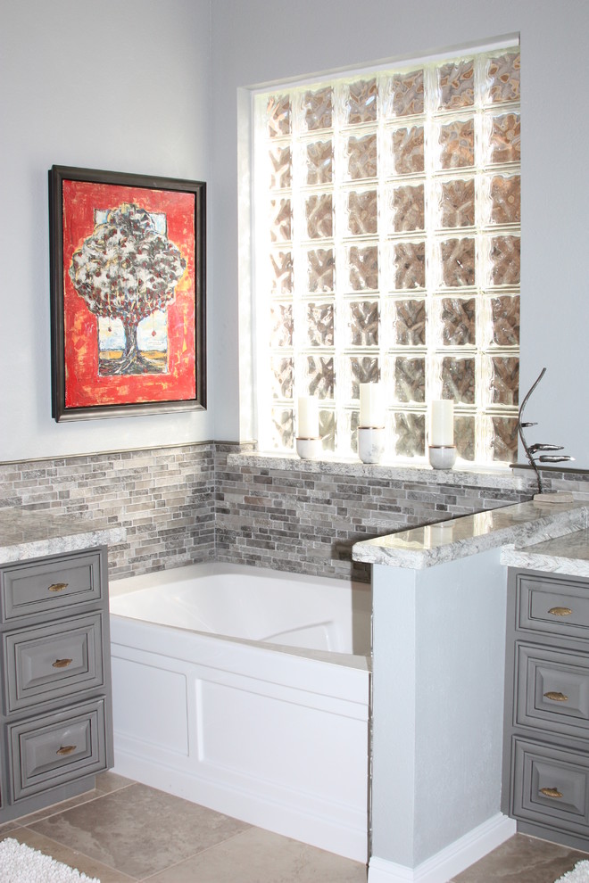 Inspiration for a transitional home design remodel in Houston
