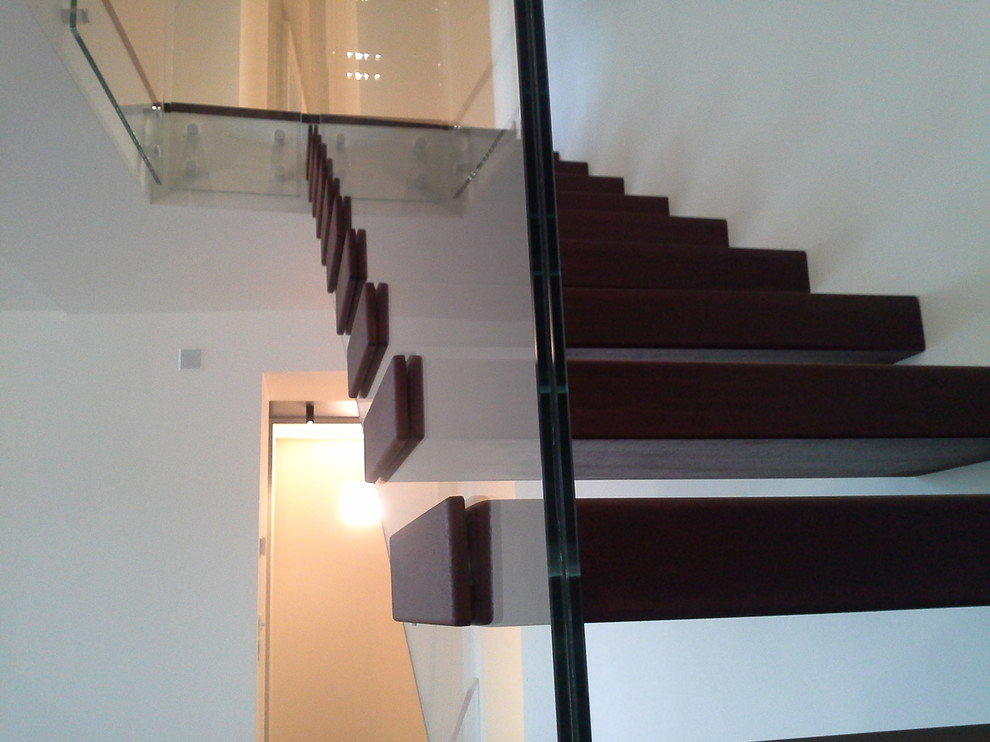 Scala con Parapetto in vetro