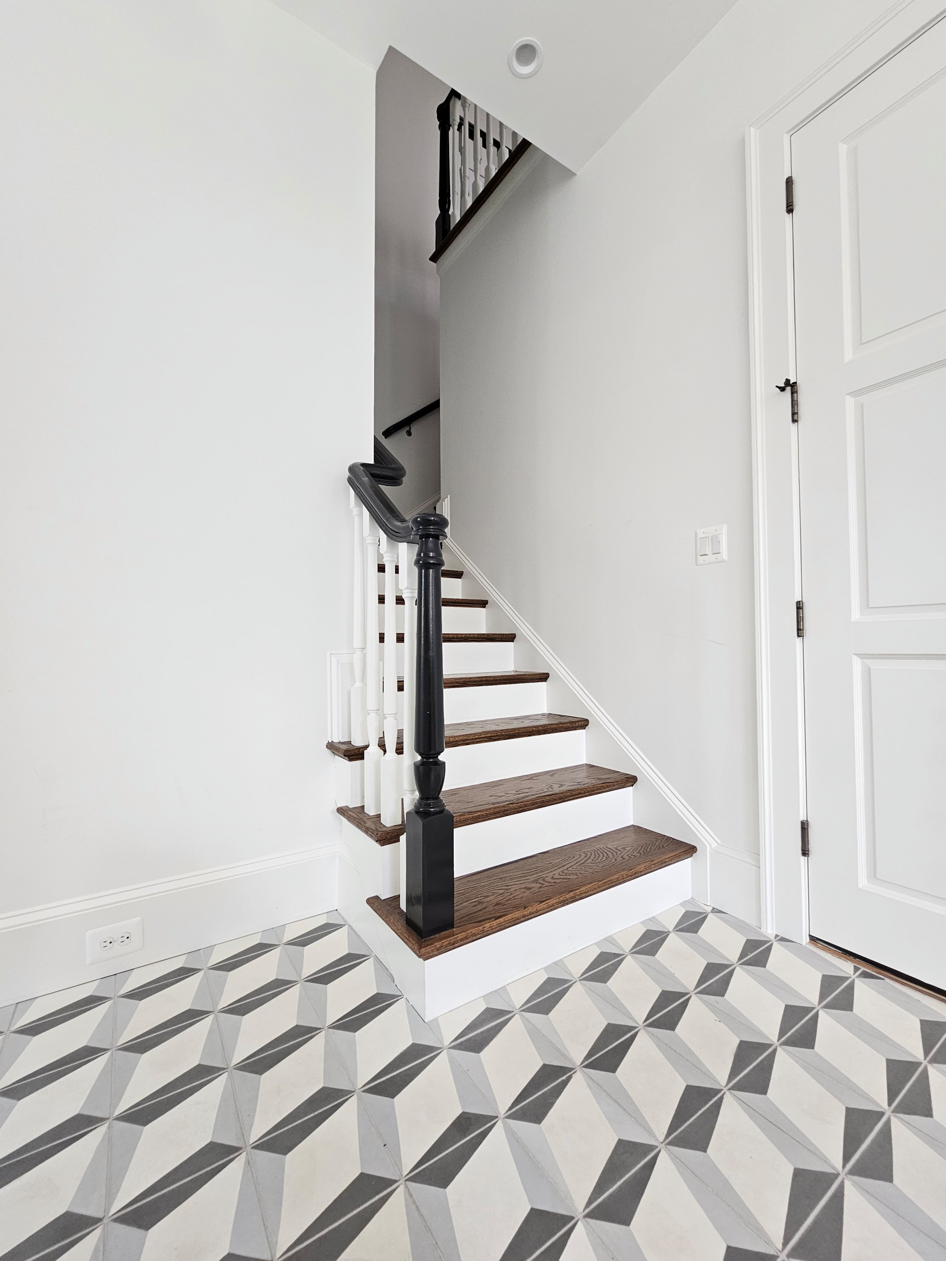 121_Elegant Floating Staircase, Chevy Chase, MD 20815