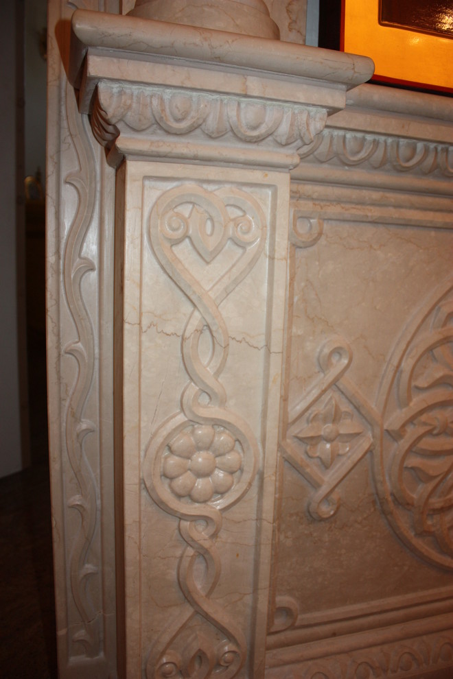 Иконостас в храме Пирогово.Московская область.