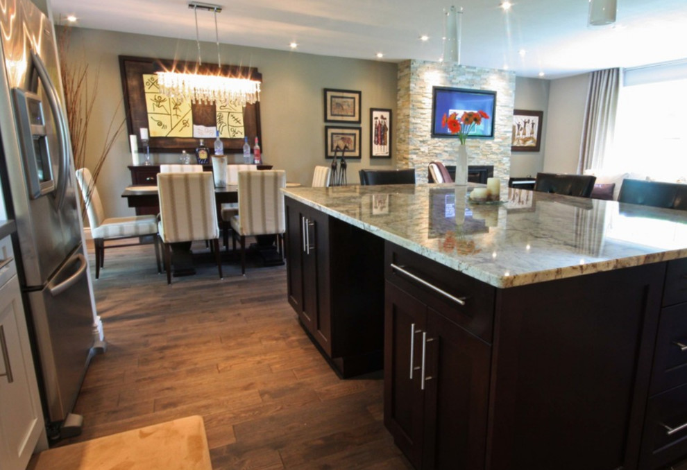 Home design - mid-sized transitional home design idea in Toronto