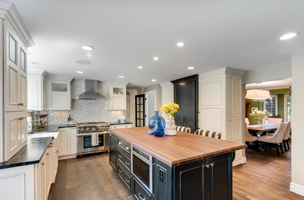 Kitchen - transitional kitchen idea in Denver