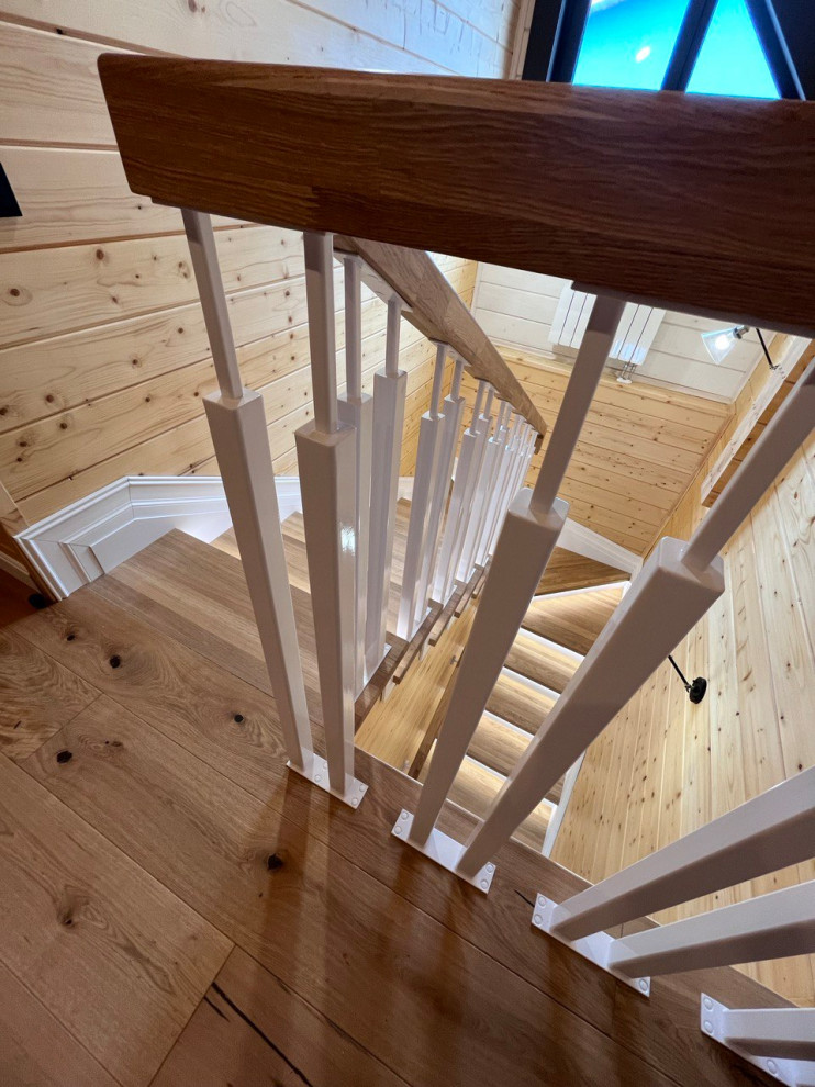 Modelo de escalera en L contemporánea con barandilla de madera