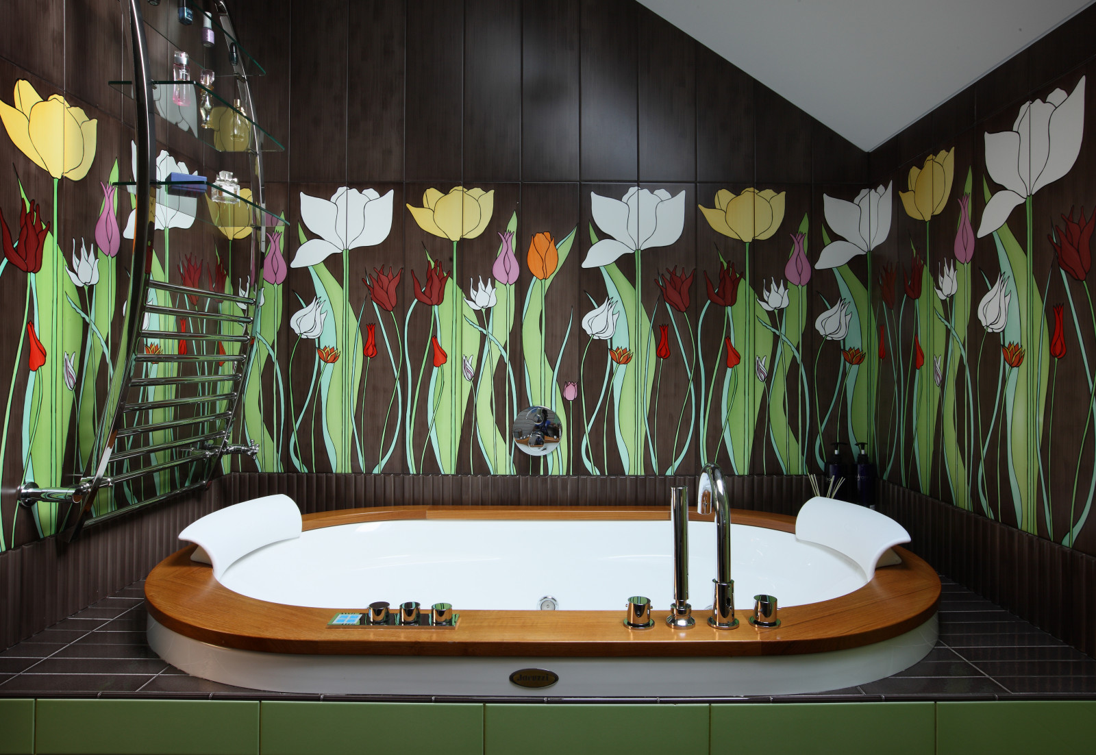 Красной Линией