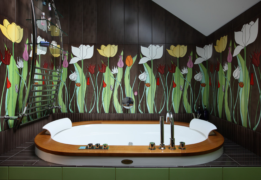 Красной Линией