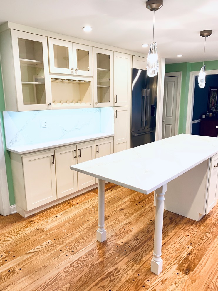 Inspiration for a transitional home design remodel in Seattle