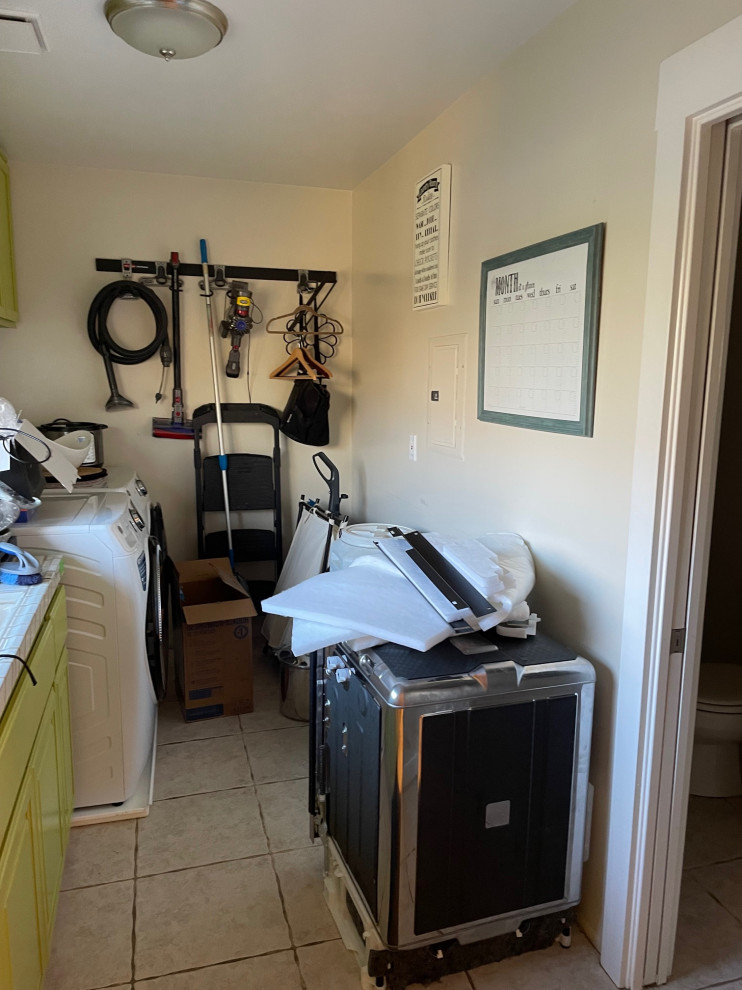 Laundry Room Before
