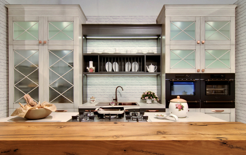 Giulia Novars в Екатеринбурге.