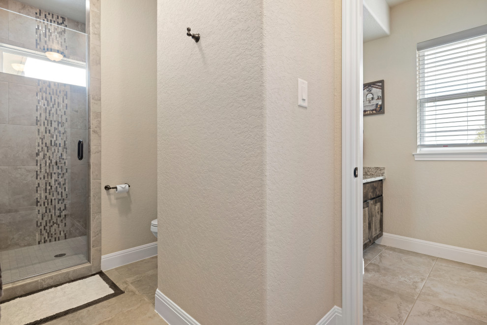 Example of a transitional bathroom design in Austin
