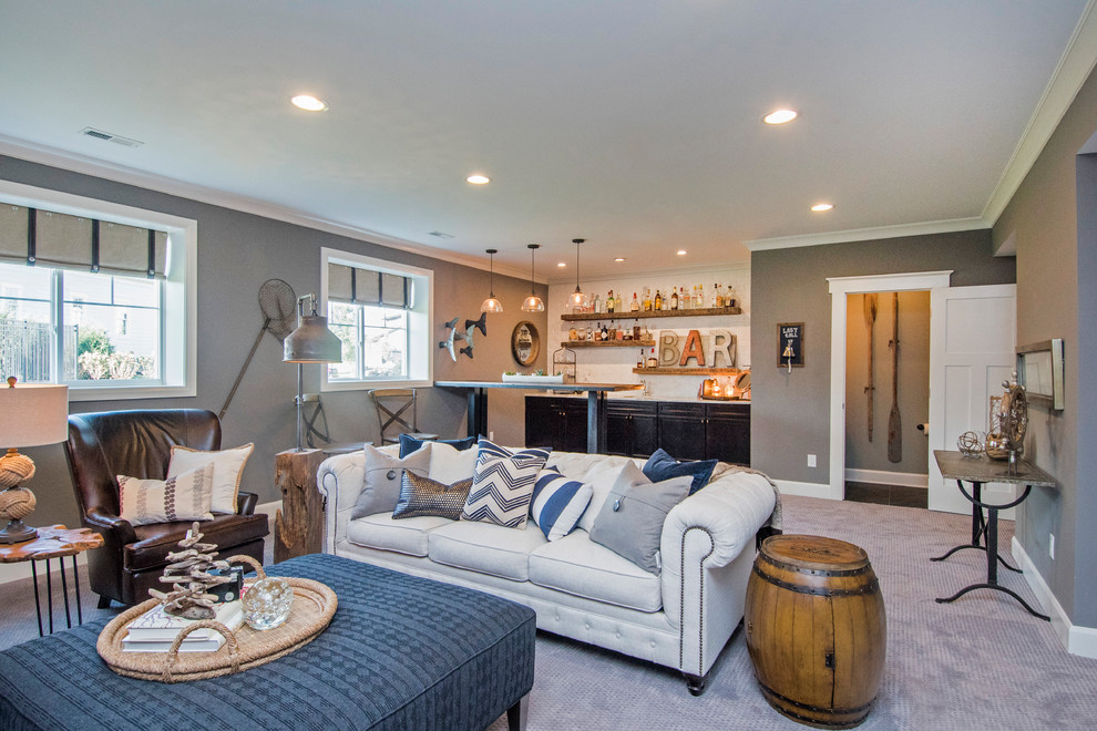 Example of a classic home bar design in Columbus