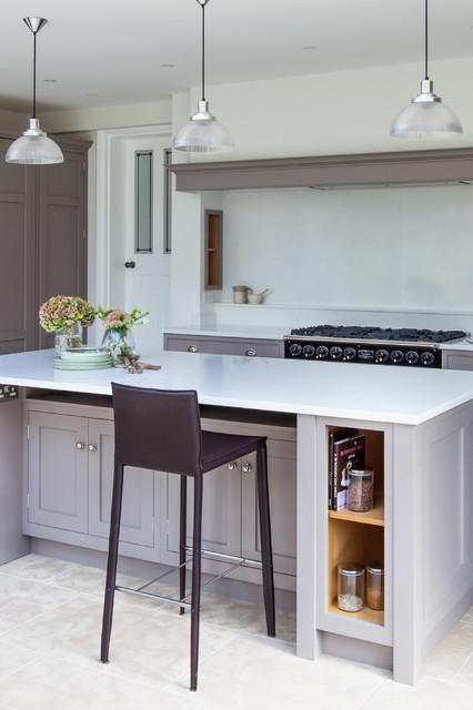 Surrey Bespoke Classic Kitchen traditional-kitchen