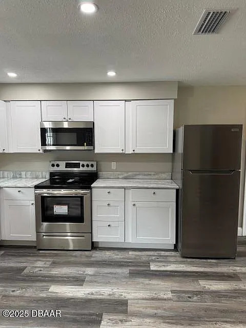 Kitchen Remodel Daytona Beach, FL | Cabinets, Countertops & Flooring