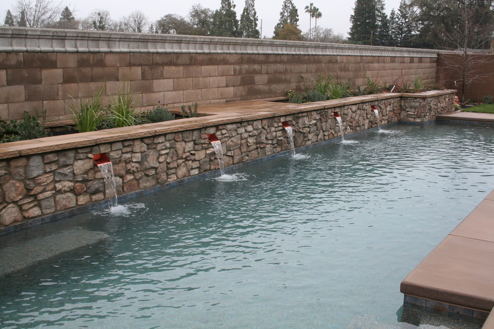 Example of a mountain style pool design in Sacramento