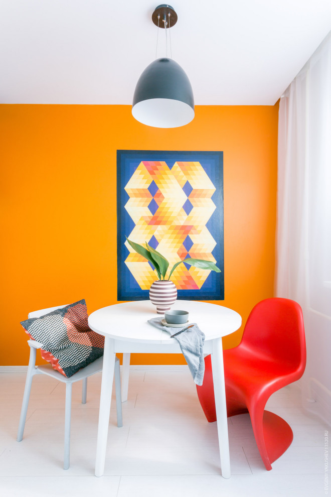 Multicolored apartment in Zhulebino, Moscow