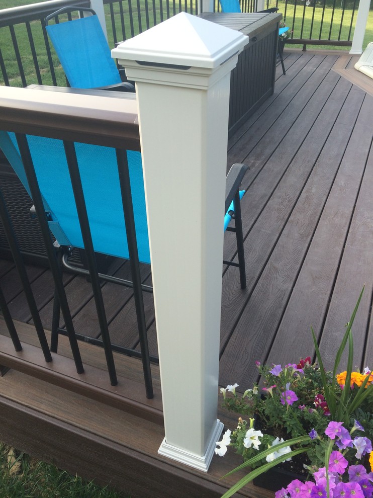 Example of a transitional deck design in Omaha