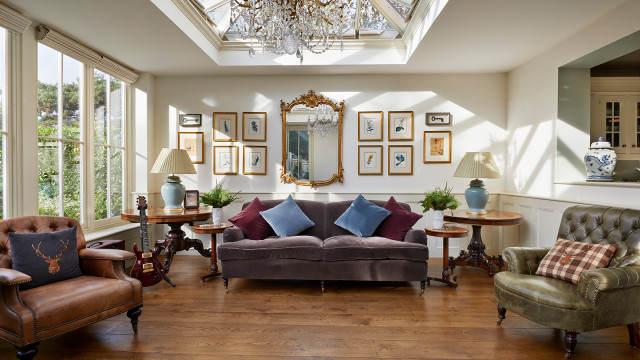 A Classically Styled Orangery in the Surrey Countryside rustikt-dagligstue