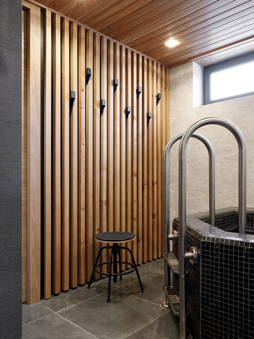 ЗАГОРОДНЫЙ ДОМ В ПОСЕЛКЕ «ОСТРОВ»