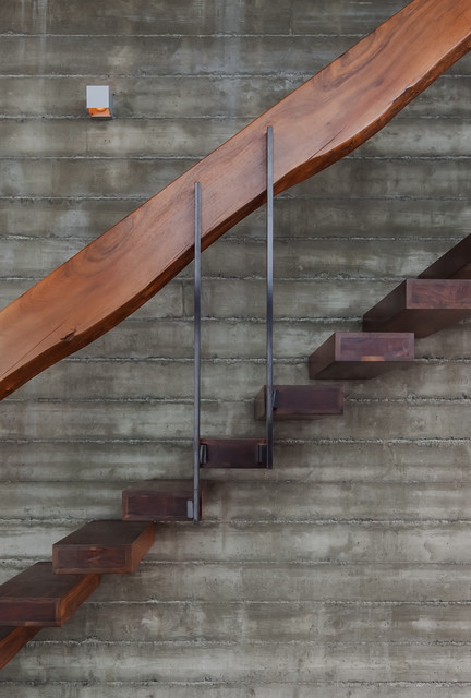 pool house contemporary-staircase