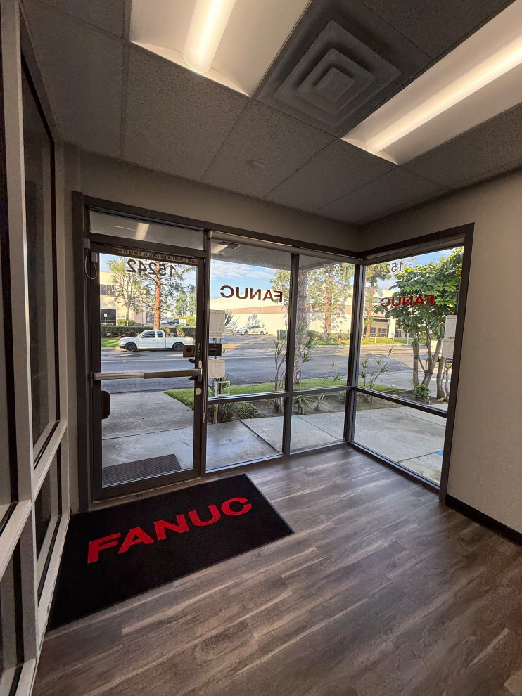 EU/US Robotic's Commercial TI Office Space