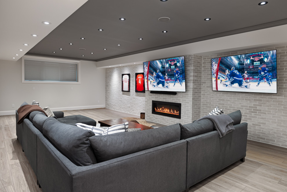 Contemporary Home in Oakville