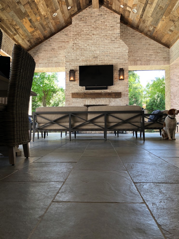 Photo of a transitional patio in Houston.