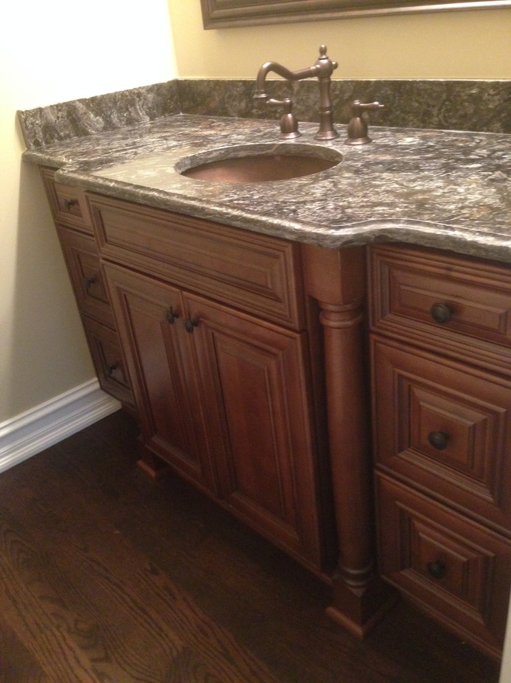 Kitchen - transitional kitchen idea