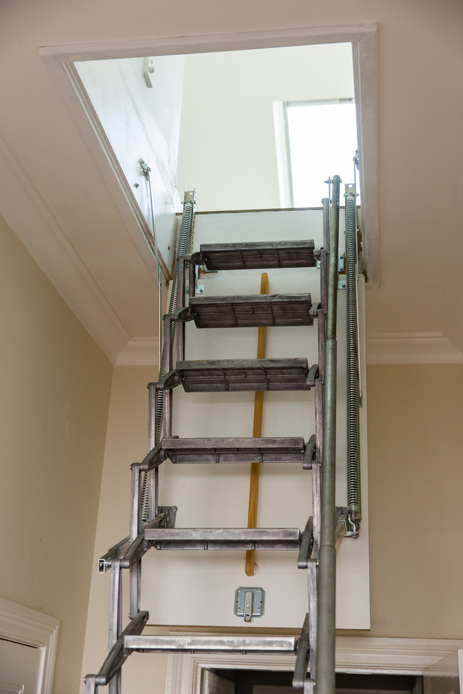 Photo of a mid-sized contemporary staircase in Perth.