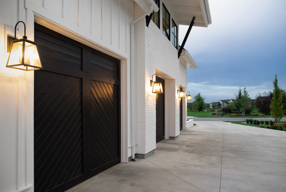 This is an example of a country garage in Boise.