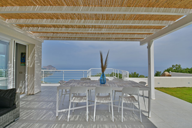 Villa RIta Cefalu Sicily landhausstil-terrasse