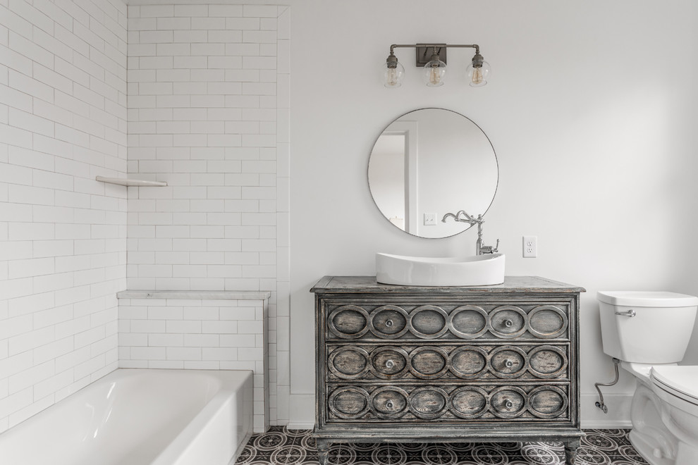 Inspiration for a transitional bathroom in Indianapolis.