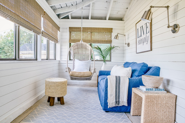 Houzz Tour Chic Coastal Style And Beds For 12 In 870 Square