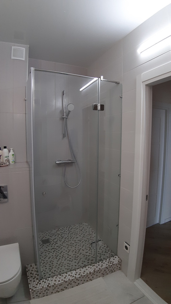 Душевая перегородка г.Екатеринбург, ул Репина 52