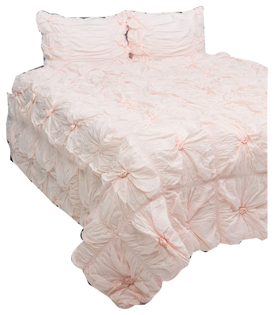 Rizzy Home 90"x92" Comforter