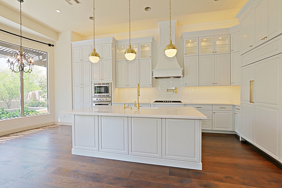 Kitchen - transitional kitchen idea in Phoenix
