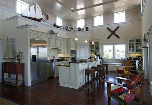 Inspiration for a beach style kitchen in Charleston.