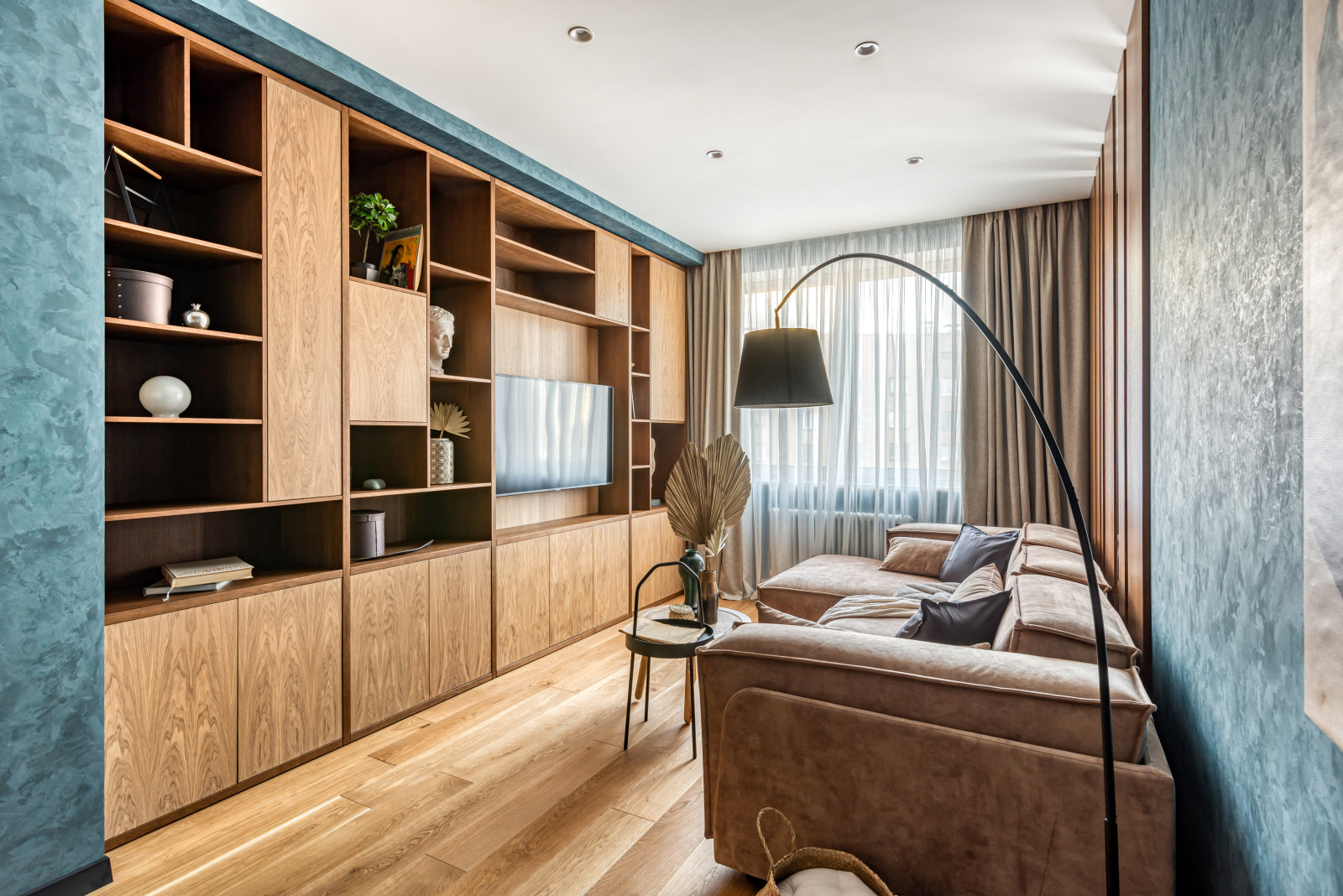 Трехкомнатная квартира в центре Москвы