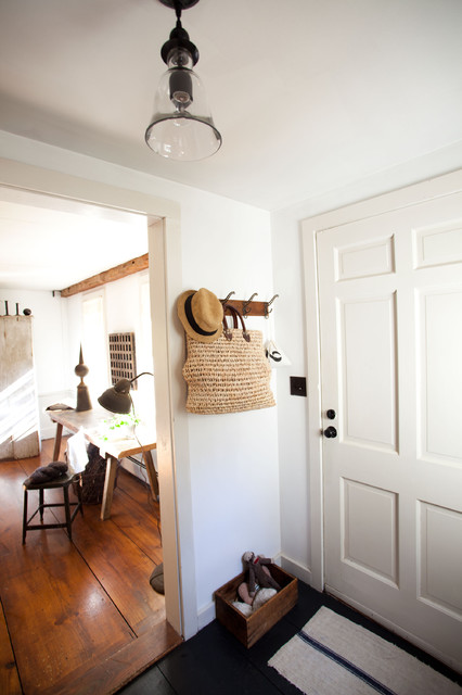 Shy Rabbit Farm farmhouse-entry