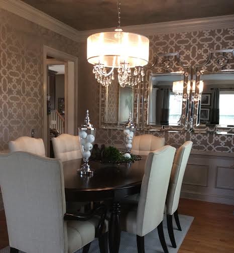 Luxe Dining Room by Juliana Ferrazzi, Black-eyed Susan designer dining-room