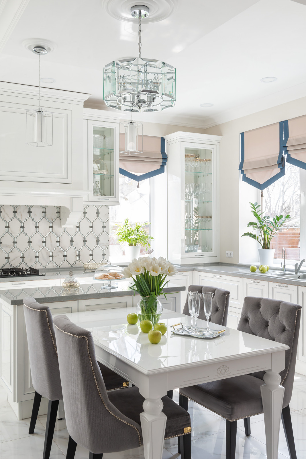 Интерьер дома в Ростове-на-Дону. Съёмка для Полины Мартиросян и Ольги Поляковой.