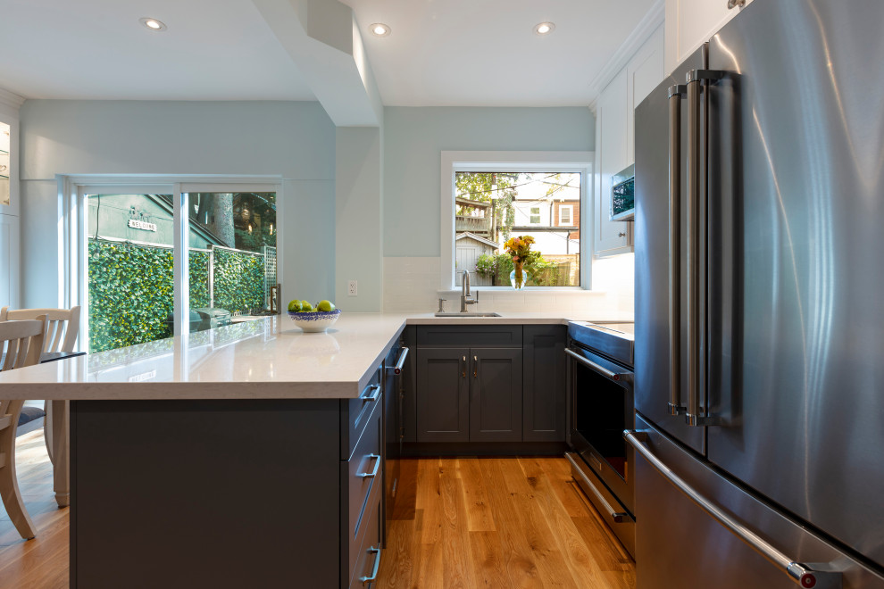 Inspiration for a transitional kitchen remodel in Toronto