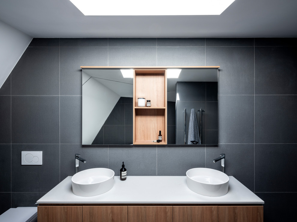 Example of a trendy bathroom design in Sydney