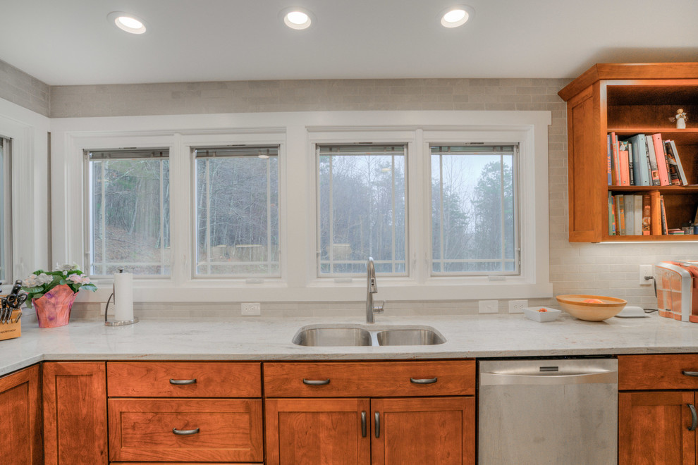 Home design - transitional home design idea