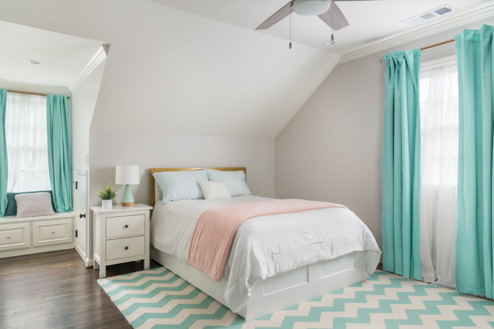 Inspiration pour une chambre d'enfant traditionnelle de taille moyenne avec un mur blanc, sol en béton ciré et un sol multicolore.