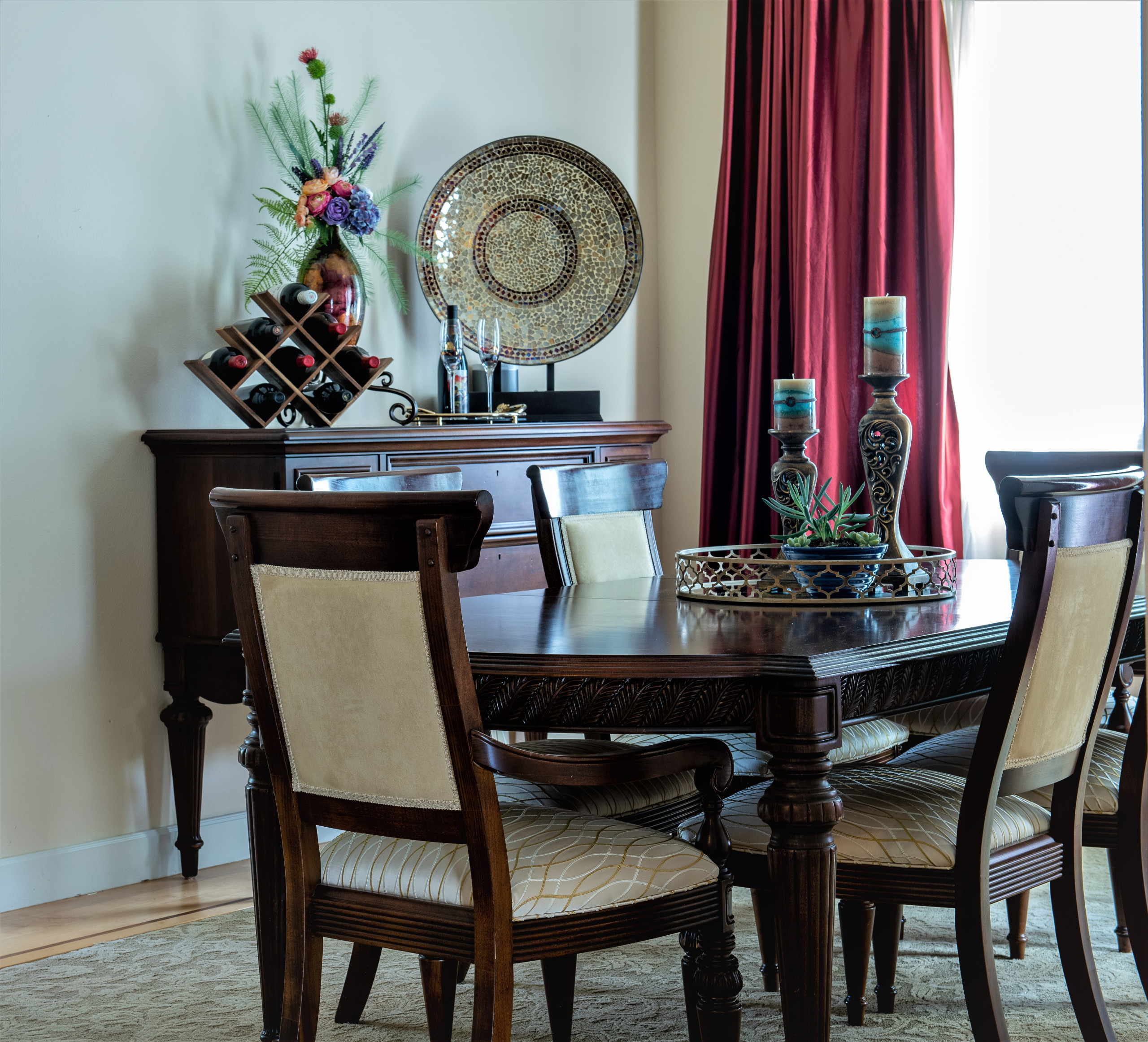 Transitional dinning room accessories