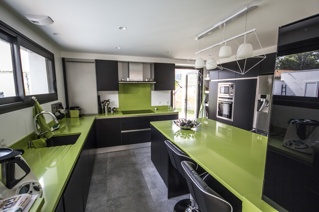 Construction Villa P &agrave; Capbreton contemporaneo-cucina