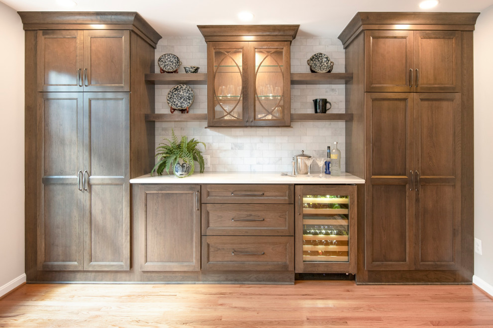 Example of a transitional kitchen design in DC Metro