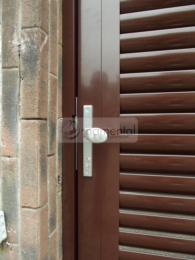 Ограждения по улице Каштановая аллея