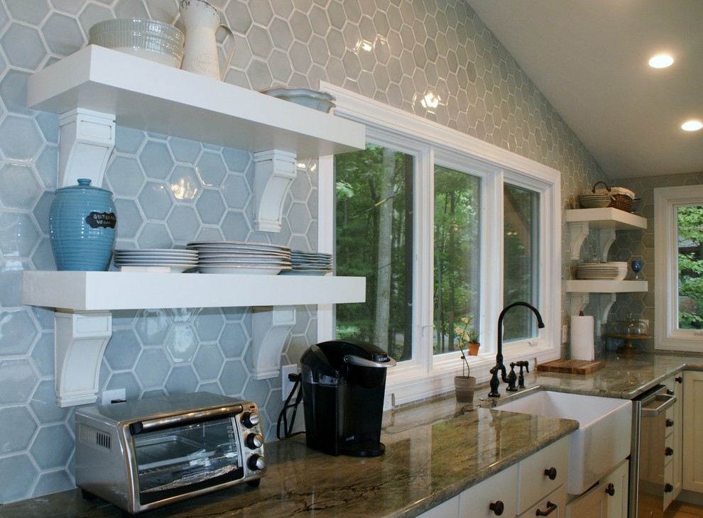 Home design - transitional home design idea