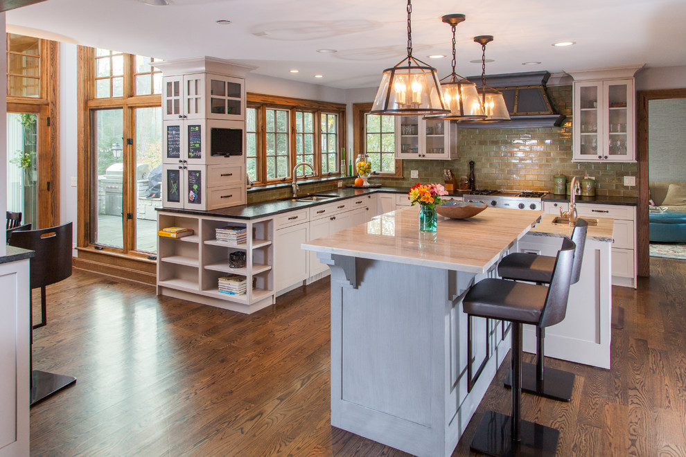 Mountain style kitchen photo in Chicago