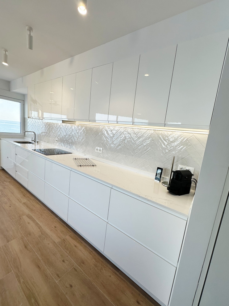Paraíso Marítimo: Diseño de interior de una apartamento Frente al Mar